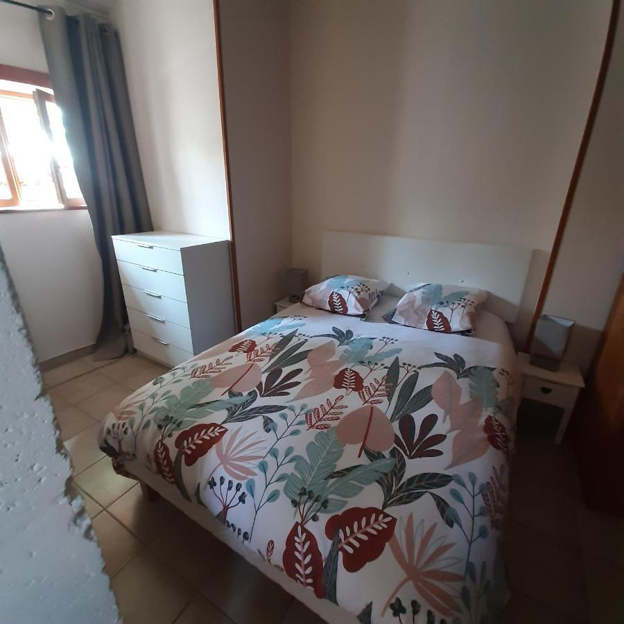 Escale Au Clos Saint Martin De Juillers Gites Et Chambres D'Hotes Zewnętrze zdjęcie