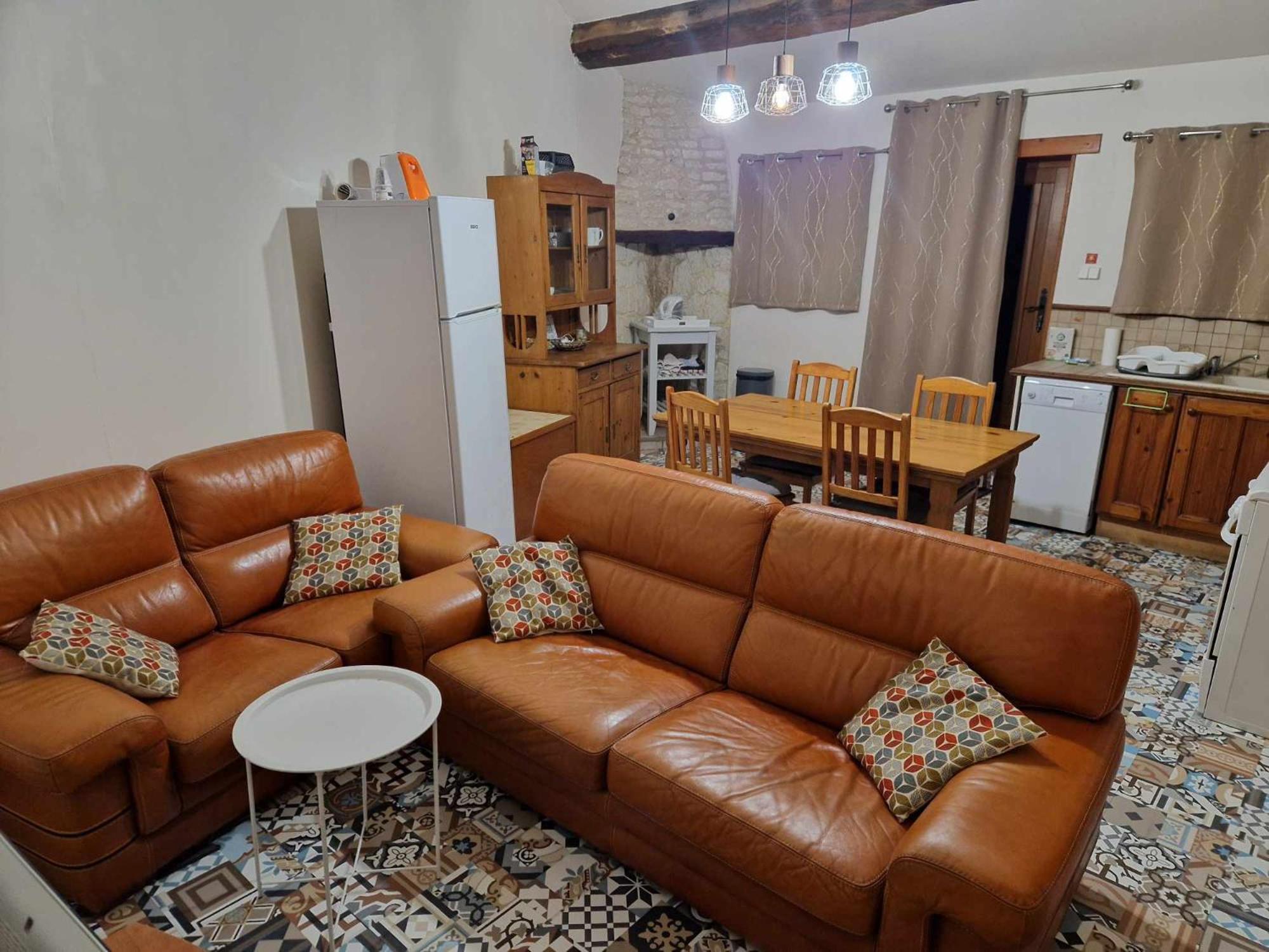Escale Au Clos Saint Martin De Juillers Gites Et Chambres D'Hotes Zewnętrze zdjęcie